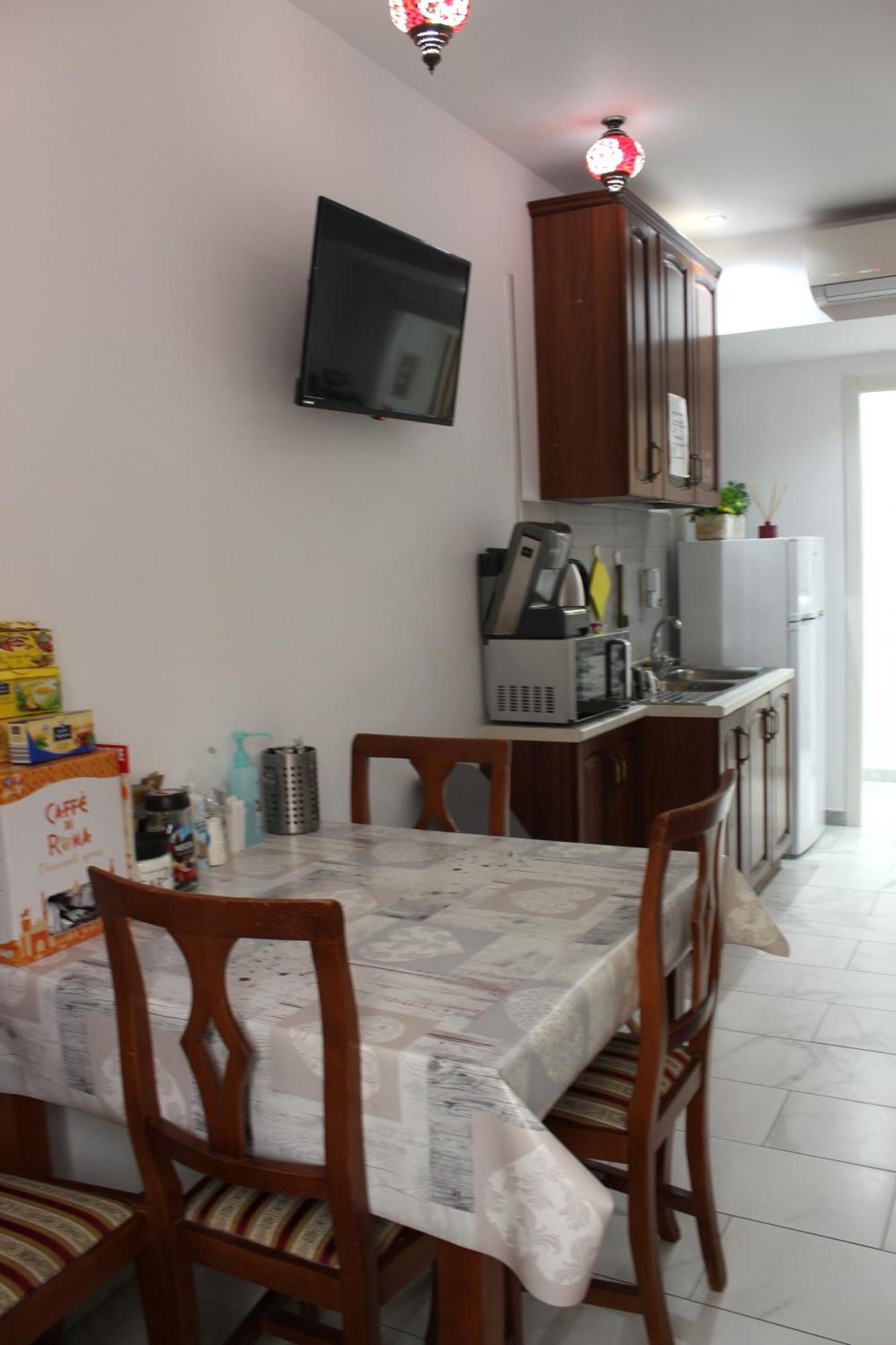 Santa Maria Accommodation Рим Экстерьер фото